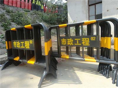 鐵馬護欄 鐵馬護欄